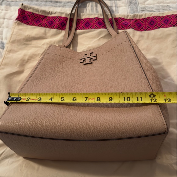 Tory Burch McGraw Triangular Pebbled Leather Tote. Color: Tiramisu - Picture 12 of 15
